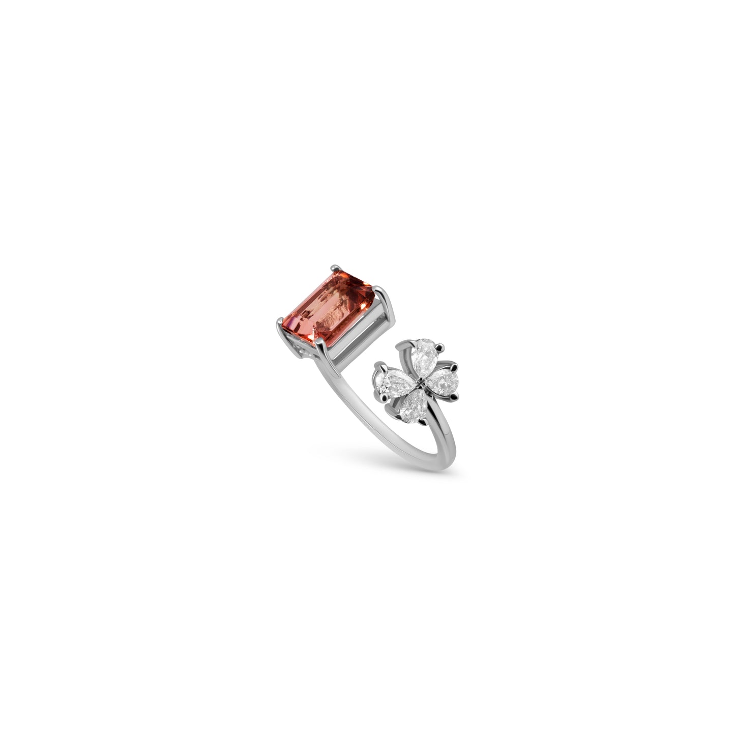 CLASSIC CLOVER LEAF GARNET RING